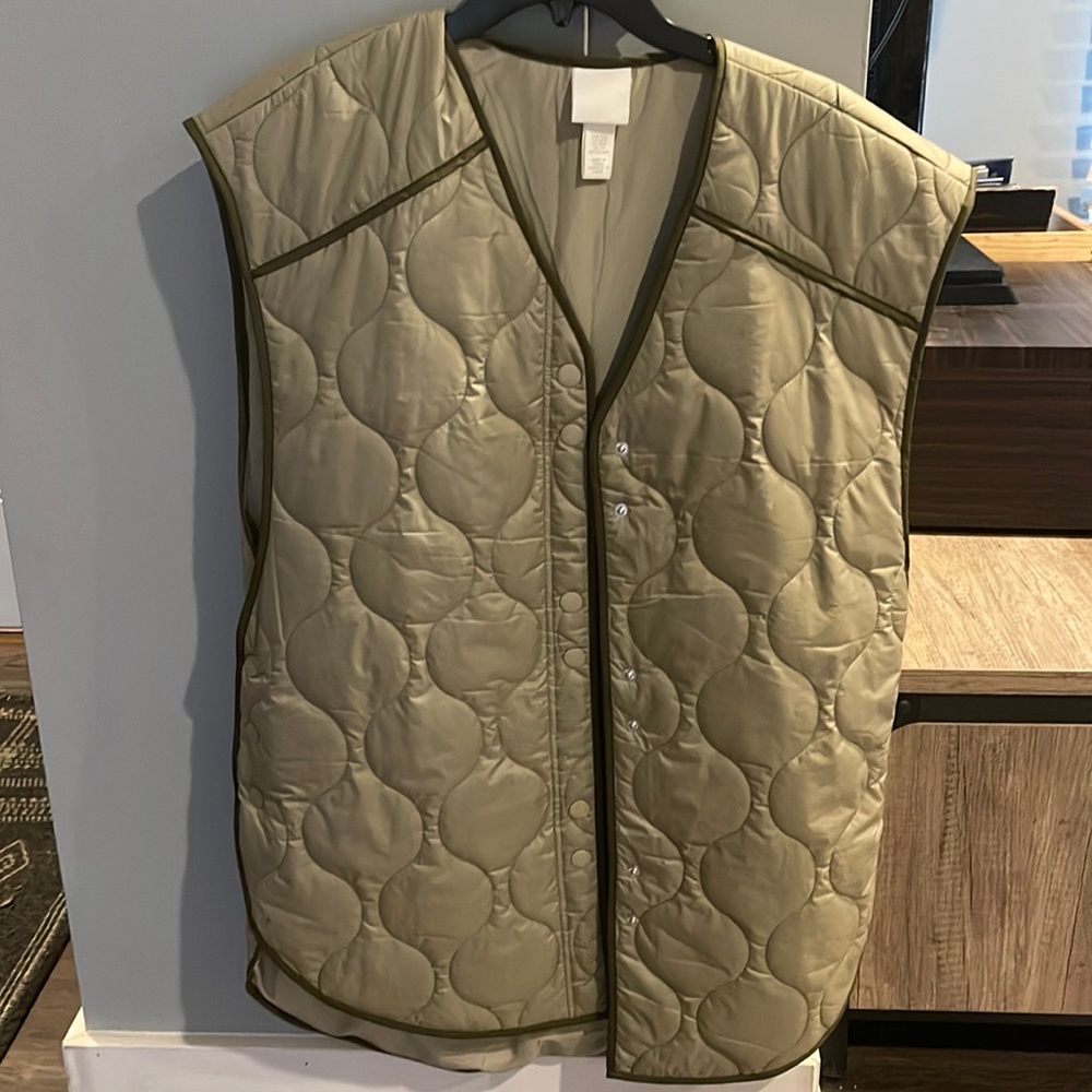 Oversized vest